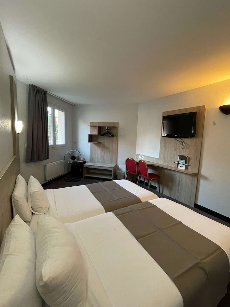 Standard Room, Multiple Beds photo 2