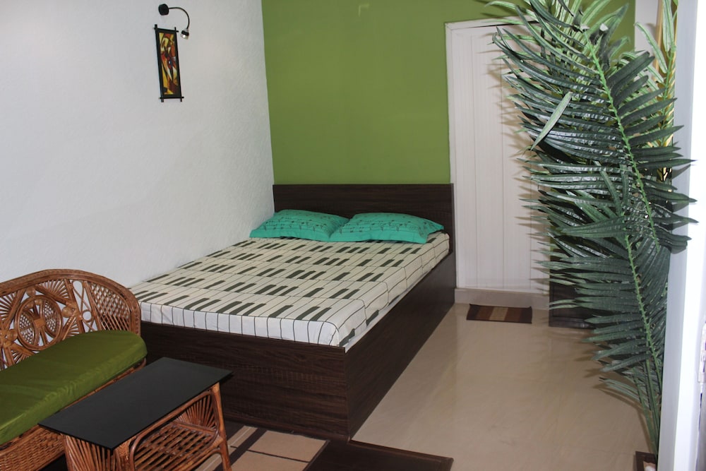 Deluxe Room - Photo 11