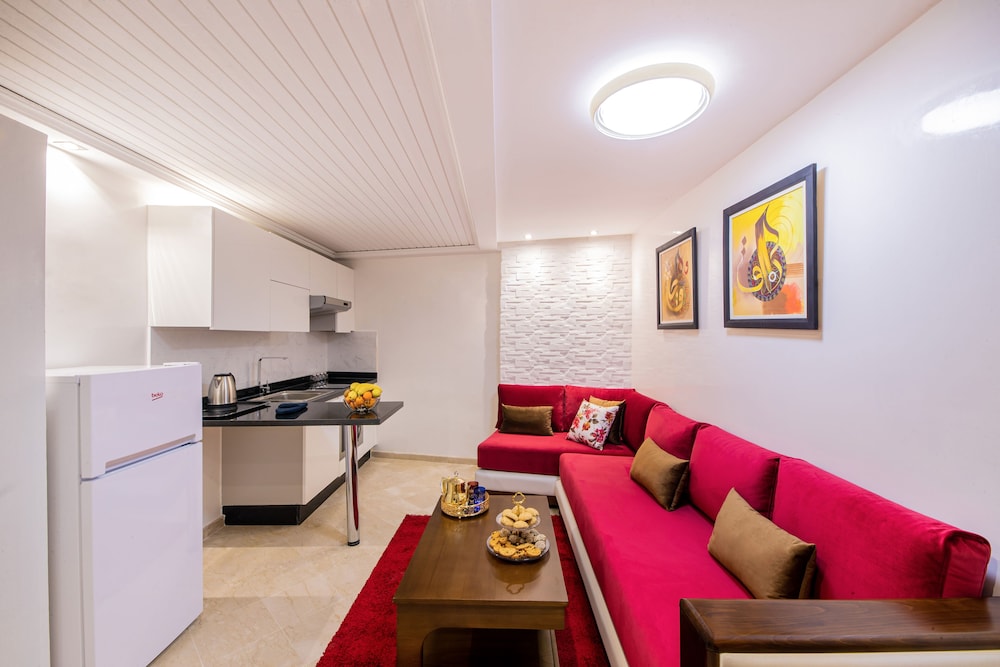 Premium Apartment - Photo 8