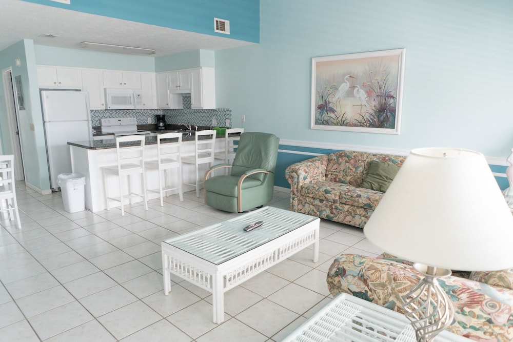 Condo, 2 Bedrooms