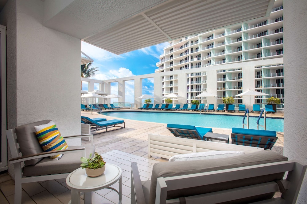 Suite, 1 Bedroom, Poolside