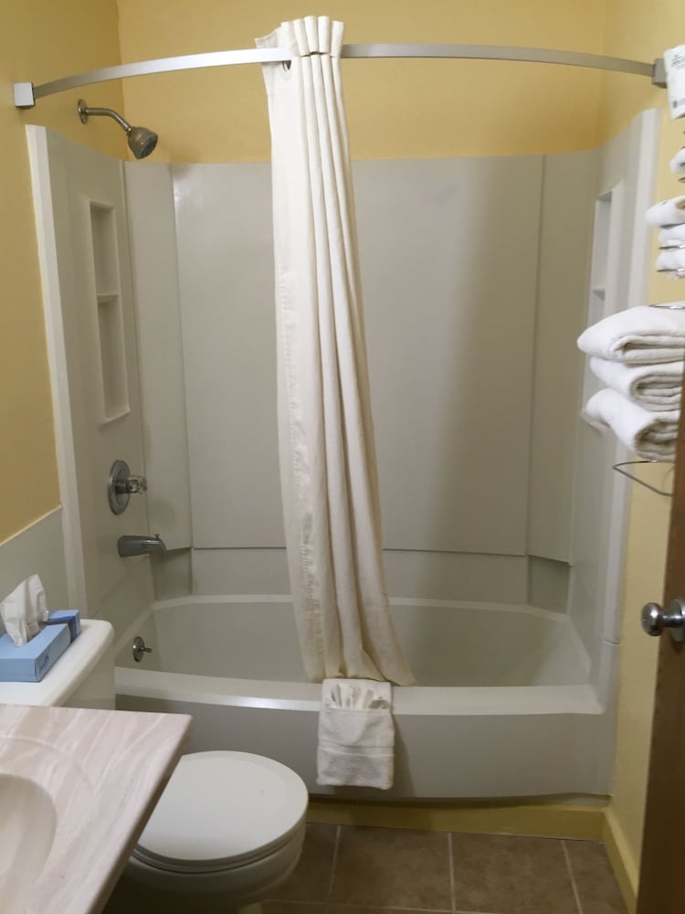 Studio Suite, 1 King Bed, Non Smoking - Photo 3
