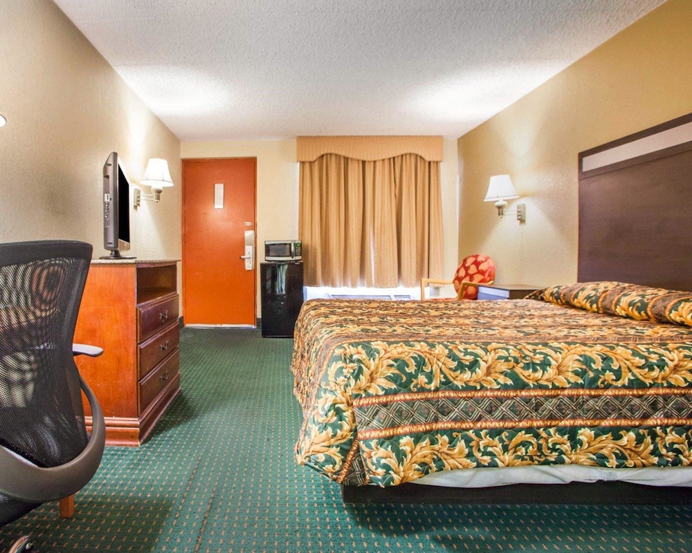 Room, 1 Queen Bed, Accessible, Non Smoking photo 3