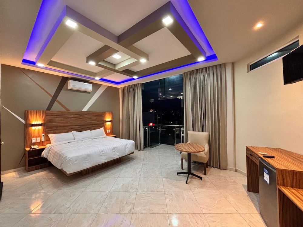 Standard Room, Balcony, City View photo 1