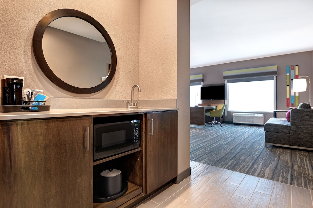 Studio Suite, 2 Queen Beds, Accessible, Refrigerator & Microwave (Bathtub) - Photo 2