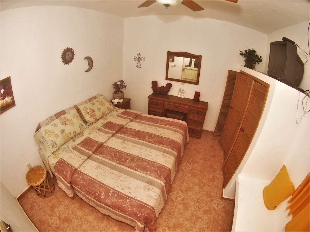 Standard Double Room, Private Bathroom (#4) photo 3