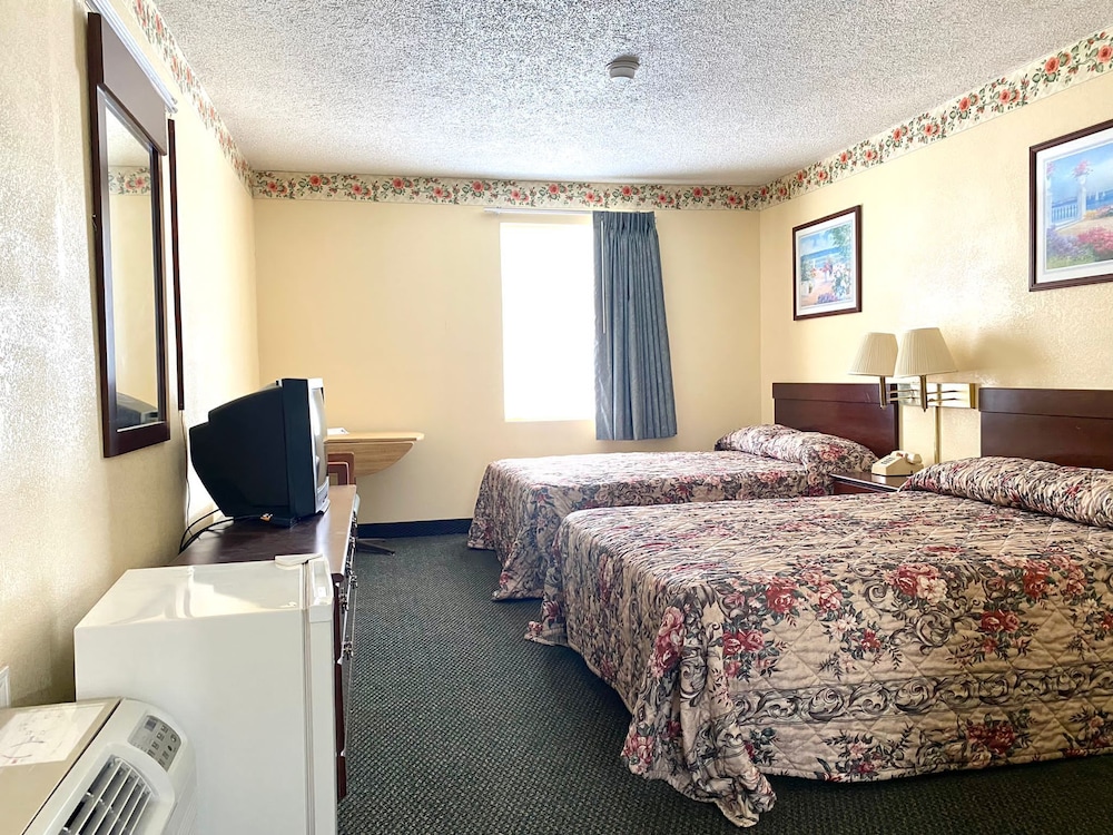 Economy Double or Twin Room photo 1