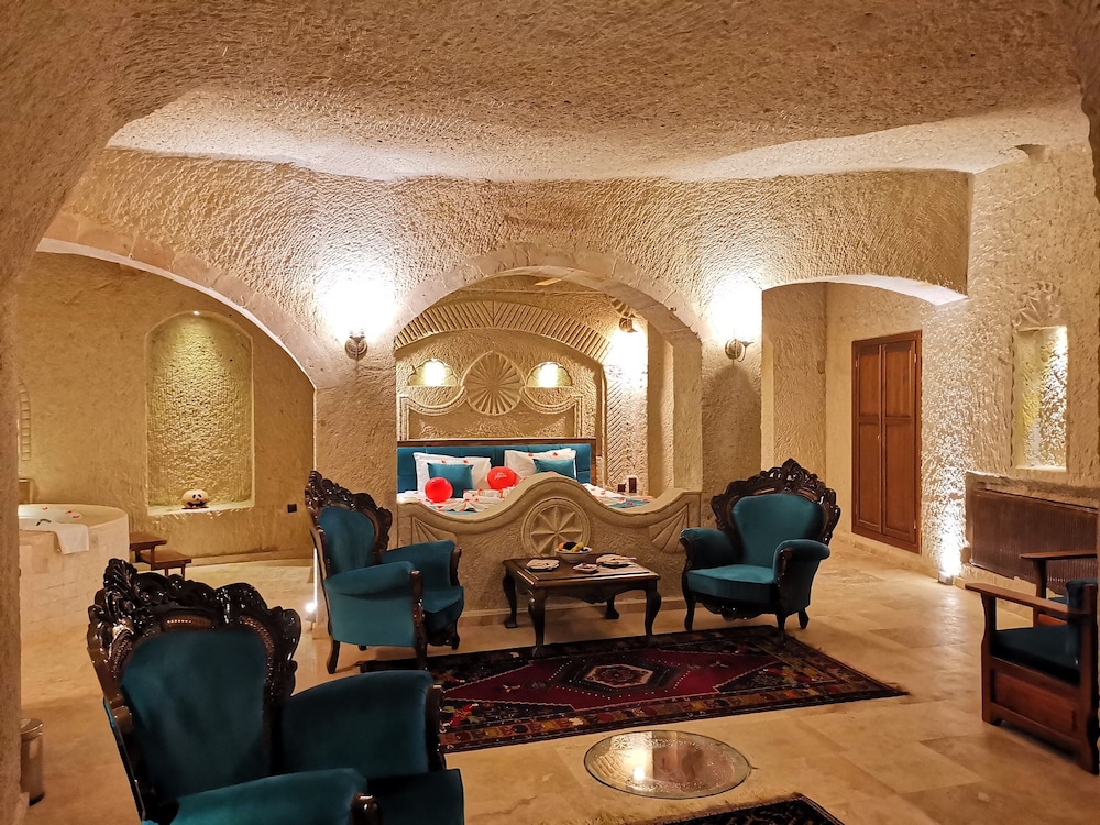 Royal Cave Suite - Photo 1