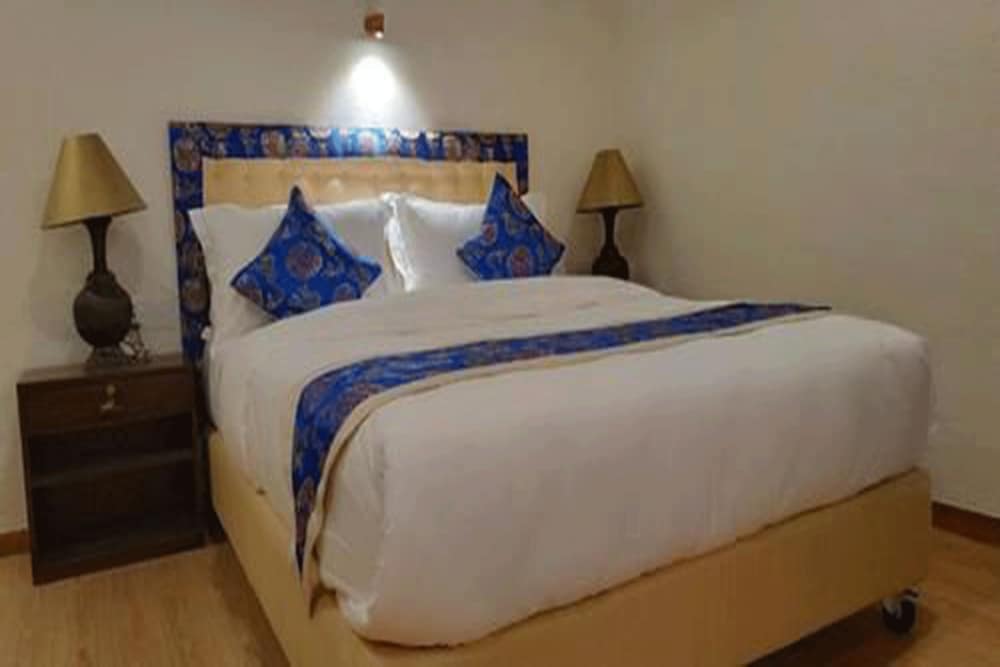 Deluxe Double Room, 1 Queen Bed, Courtyard View photo 1