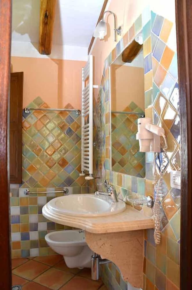 Quadruple Room - Photo 6