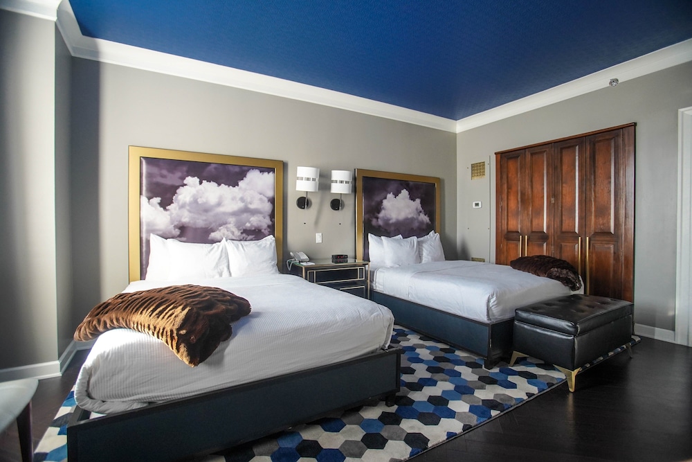 Standard Room, 2 Queen Beds - Photo 2