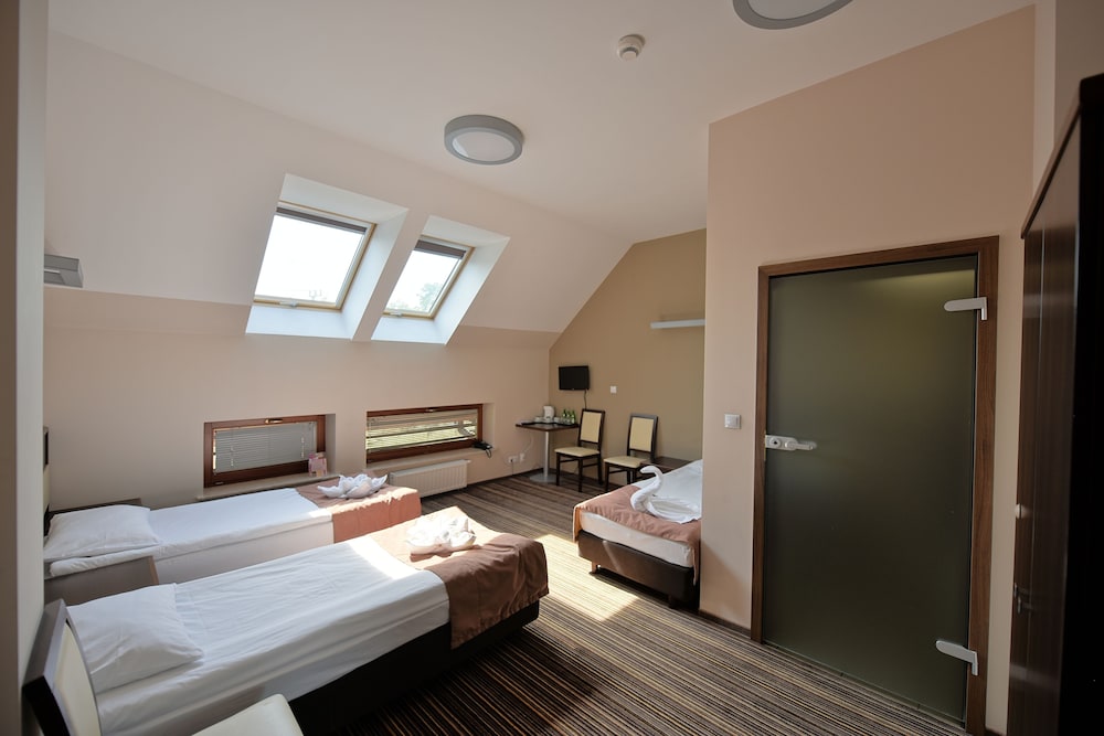 Triple Room, 3 Twin Beds photo 2