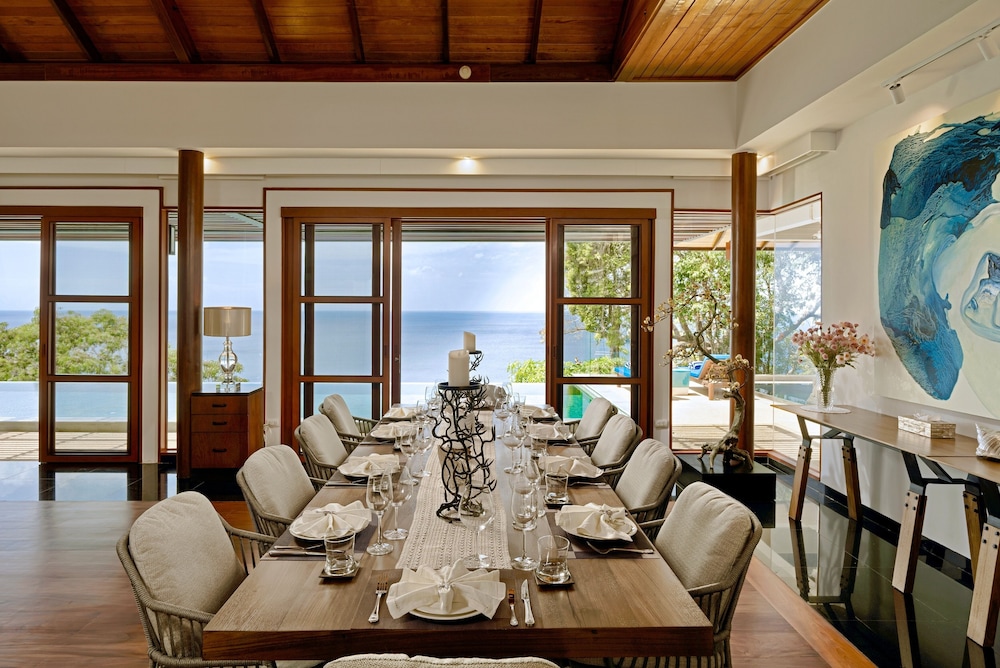 Luxury Villa photo 3