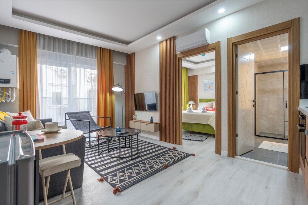 Deluxe Condo, 1 Double Bed with Sofa bed, Private Bathroom