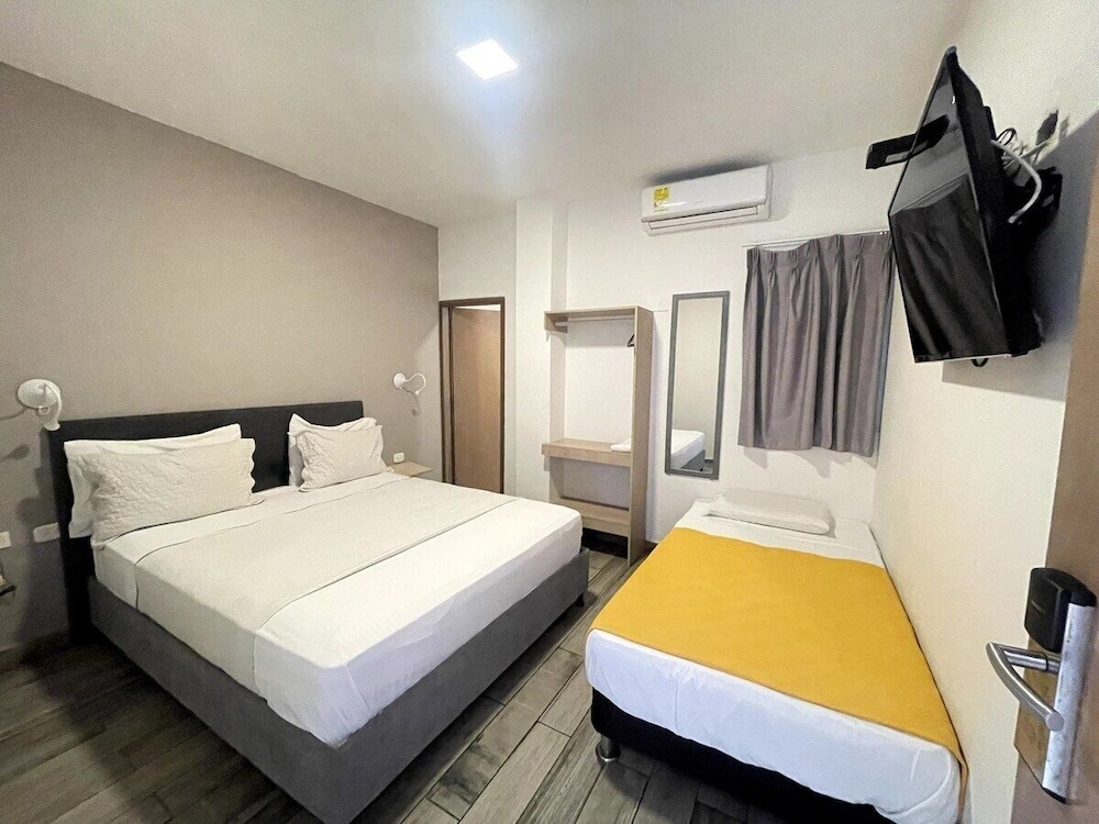 Business Triple Room