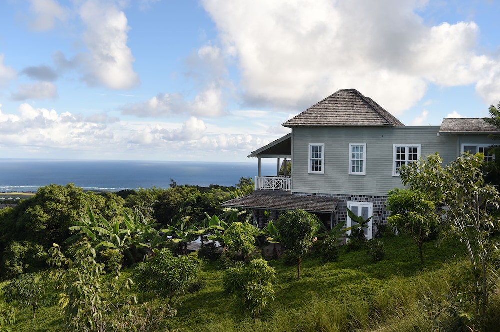 Luxury Three Bedroom Villa with Pool