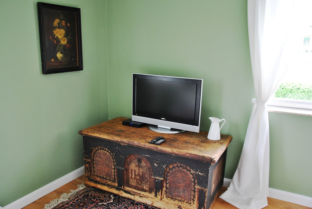 Luxury Apartment, 1 Bedroom, Garden View photo 3