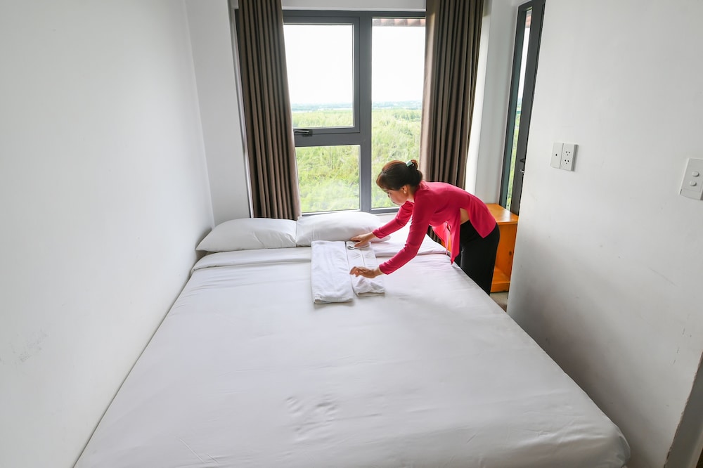 Standard Double Room, 1 Queen Bed, River View (Hotel Area) photo 1