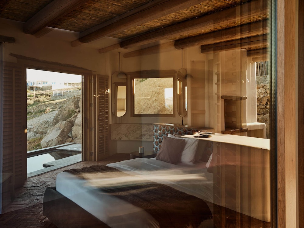 Honeymoon Suite Plunge Pool Sea View