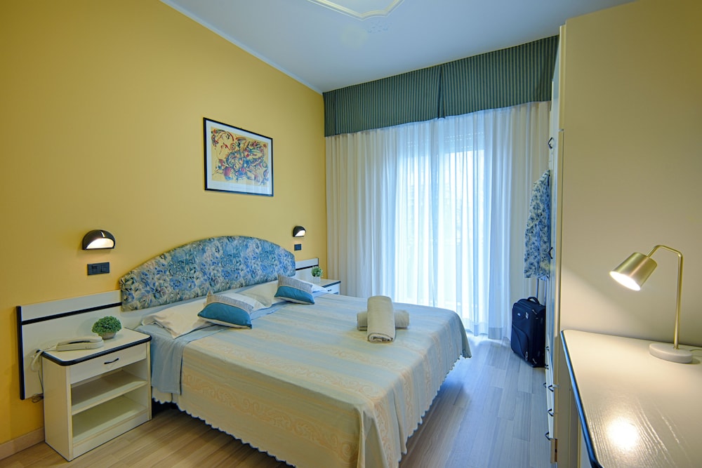 Standard Double Room, City View