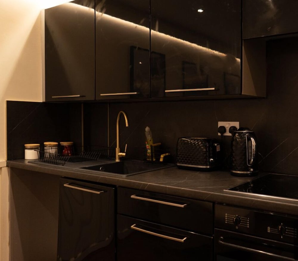 Deluxe Apartment, Hot Tub - Photo 22
