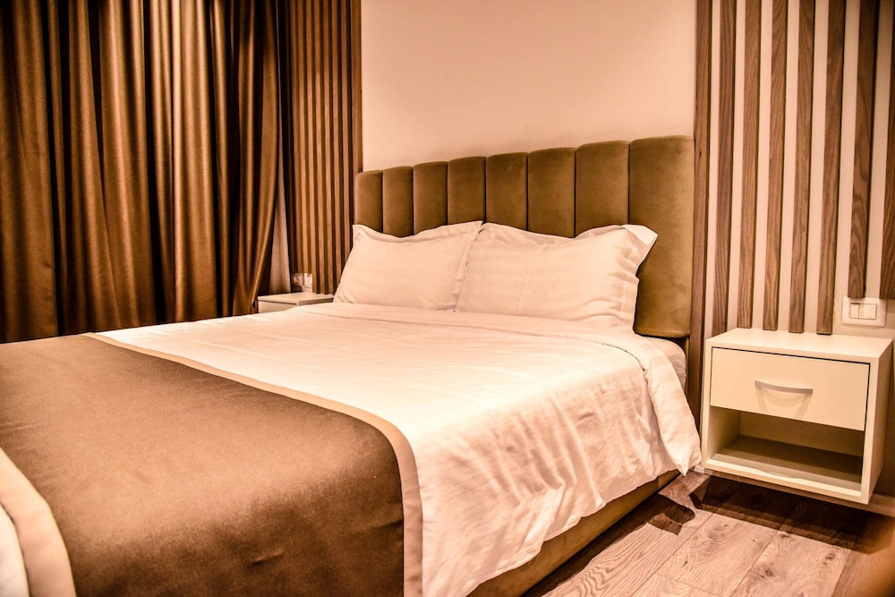 Basic Double Room Single Use, 1 Bedroom, Balcony, City View photo 1