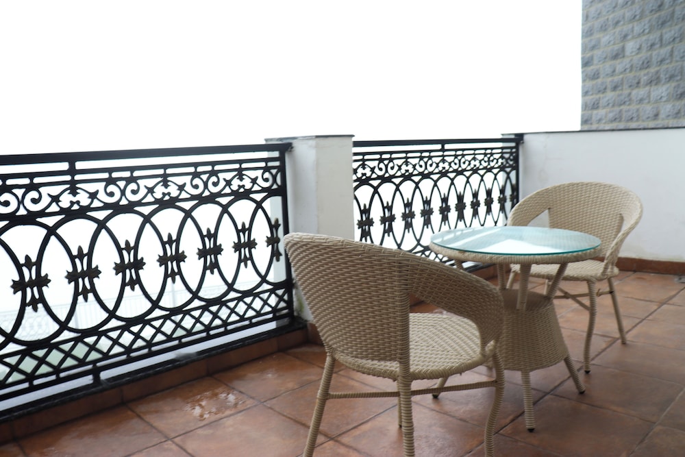 Queen Jacuzzi Suite - Photo 2