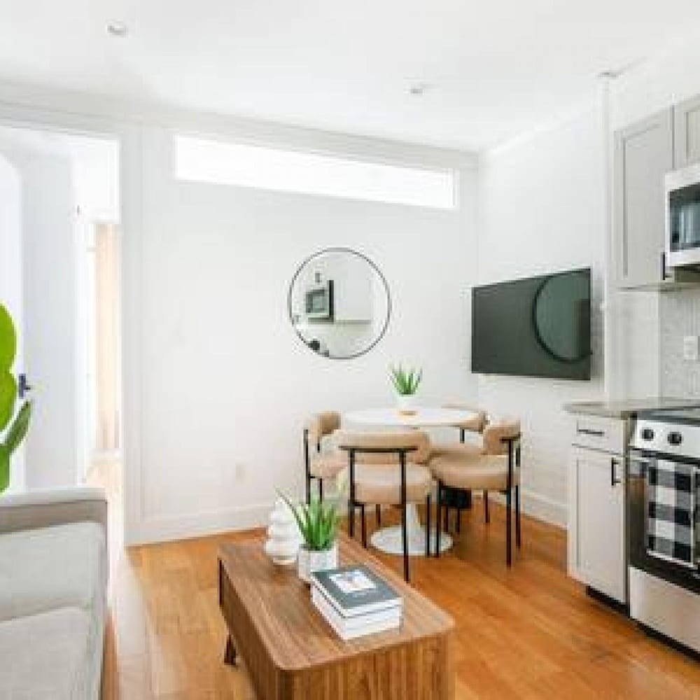 Apartment photo 1