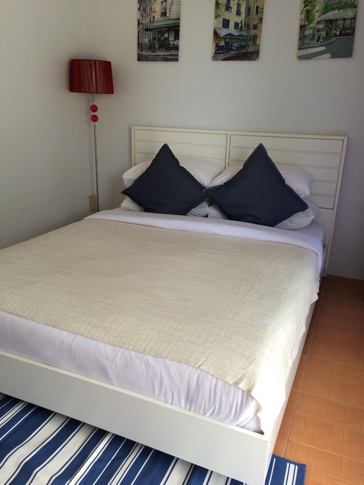 Deluxe Seaview Cabin photo 1