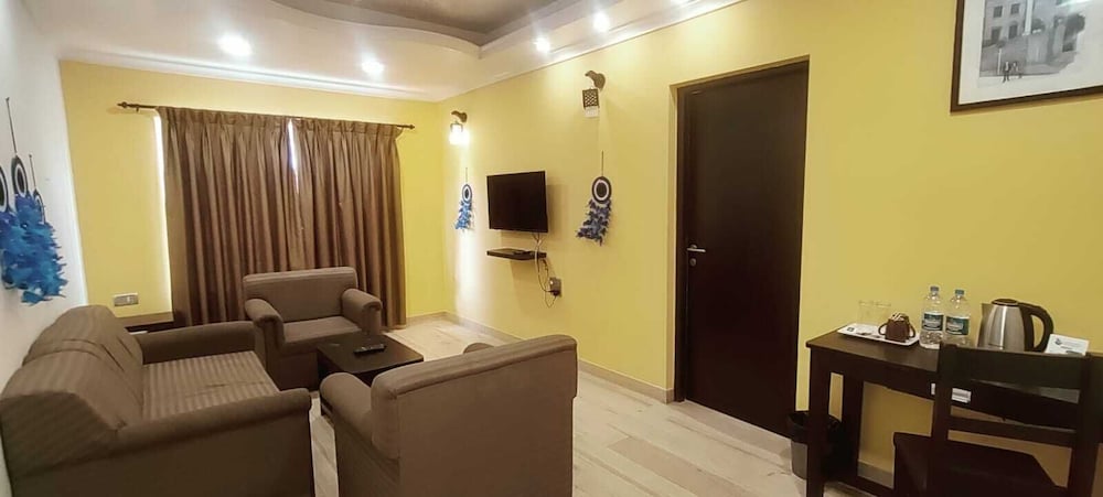 Luxury Suite photo 3