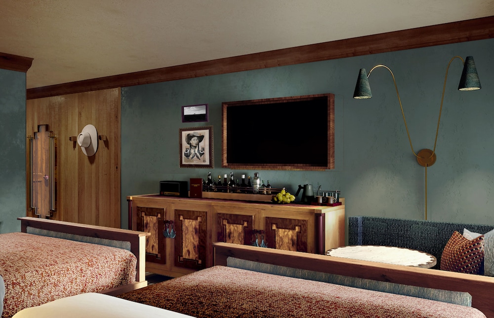 Signature Room, 2 Queen Beds - Photo 2