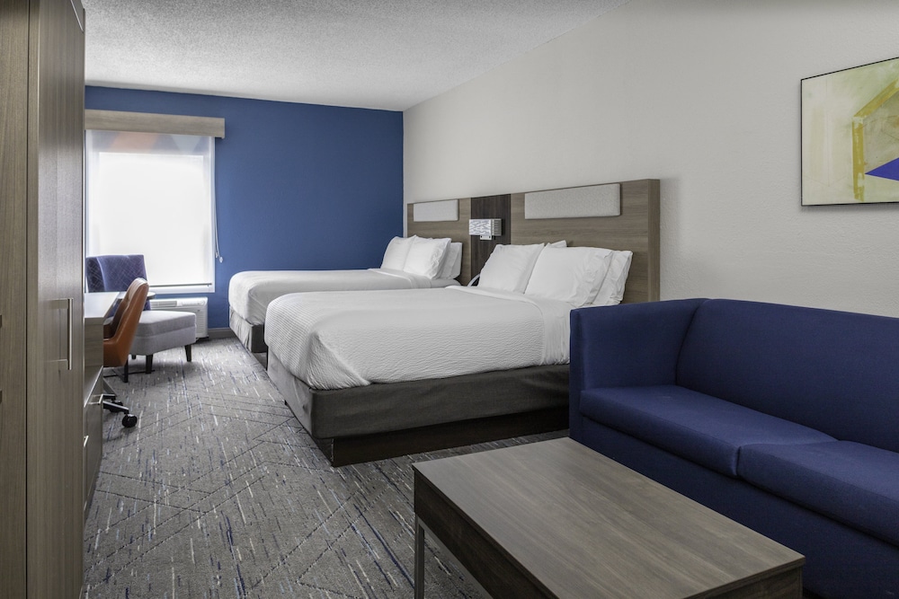 Suite, Multiple Beds - Photo 1