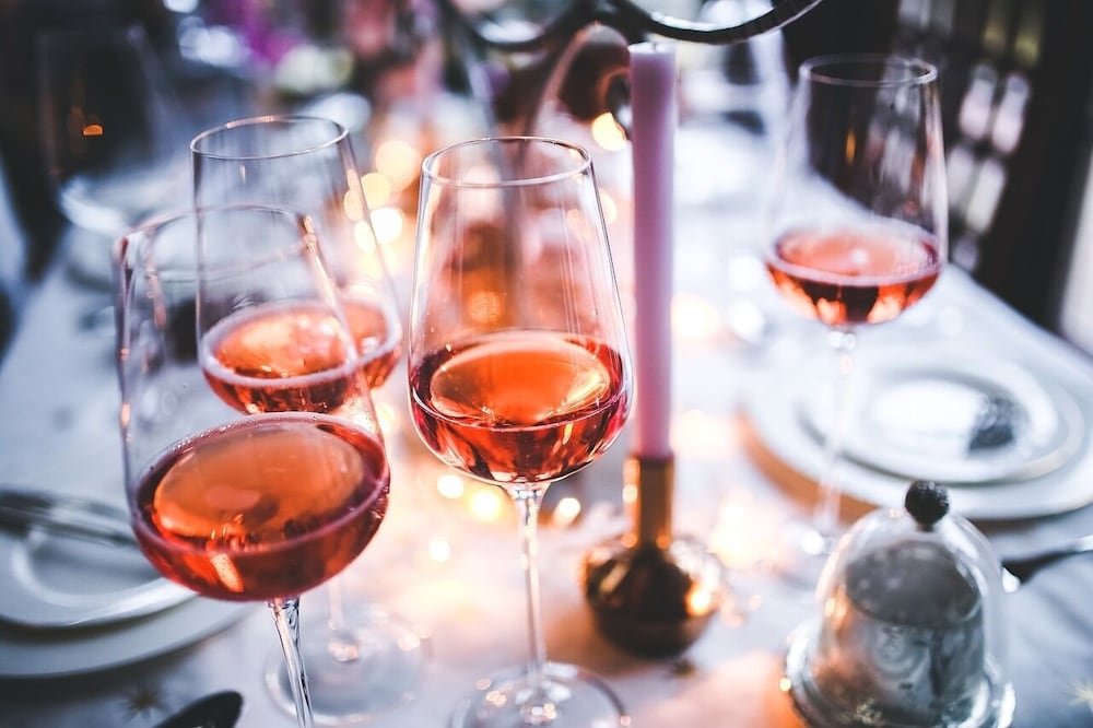 [Rosetic Moments PKG] SonoCalm Suite(No Cooking/Mountain View/Bed)- Cingueto Moscato Rosé Wine1BTL