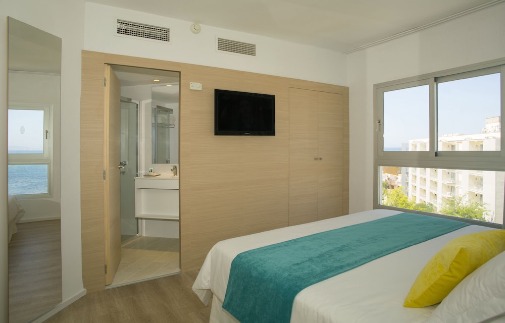 Triple Room, Balcony