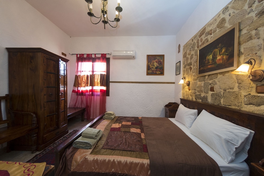 Room (7) photo 1