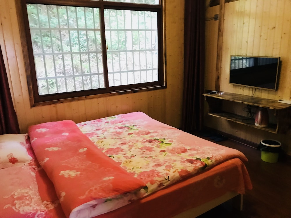 山景标准双人房