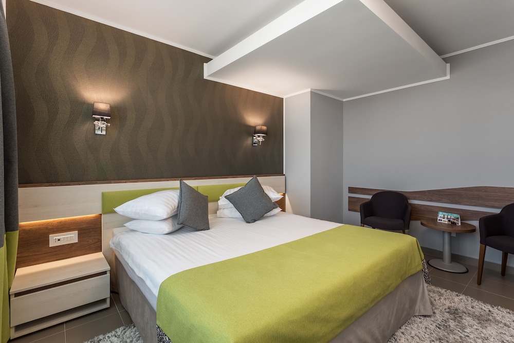 Economy Double or Twin Room without balcony - Photo 1