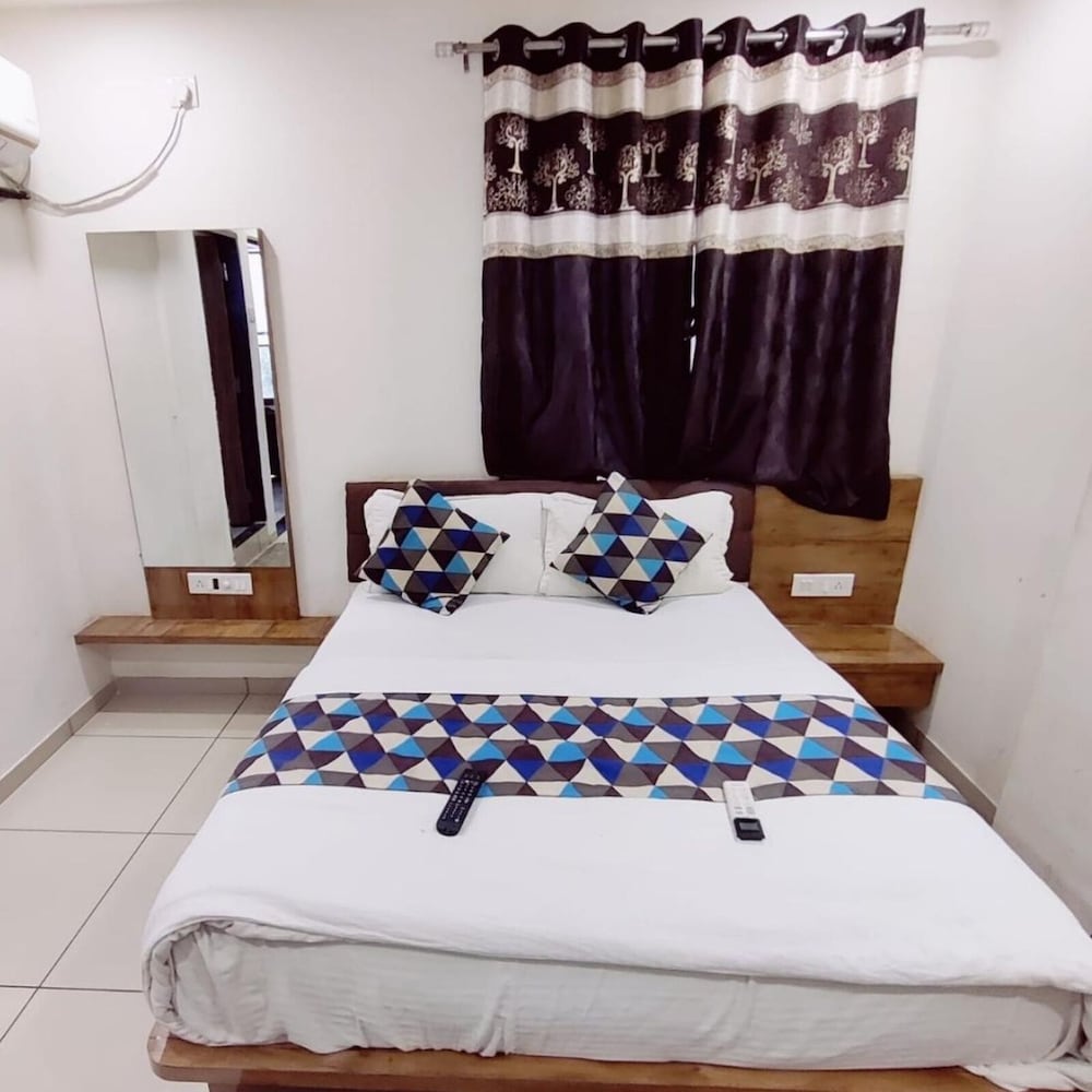 Deluxe Non AC Room - Photo 4