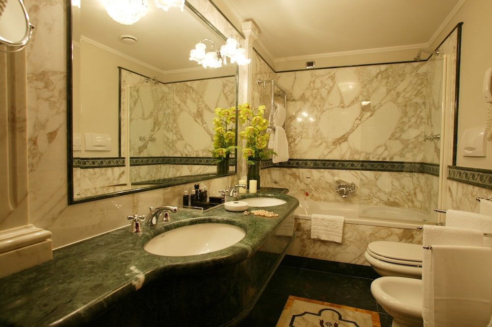 2-Bedroom Family Junior Suite - Photo 6