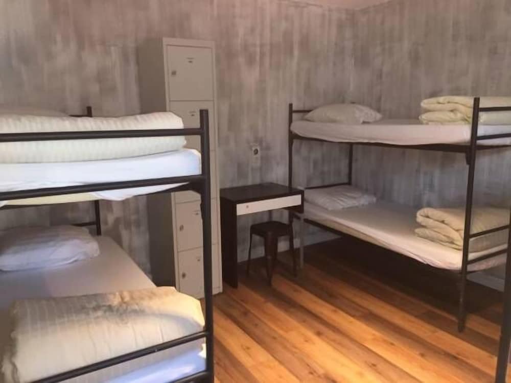 Bed In Shared Dormitory, Mixed Dorm (10 Beds) photo 1