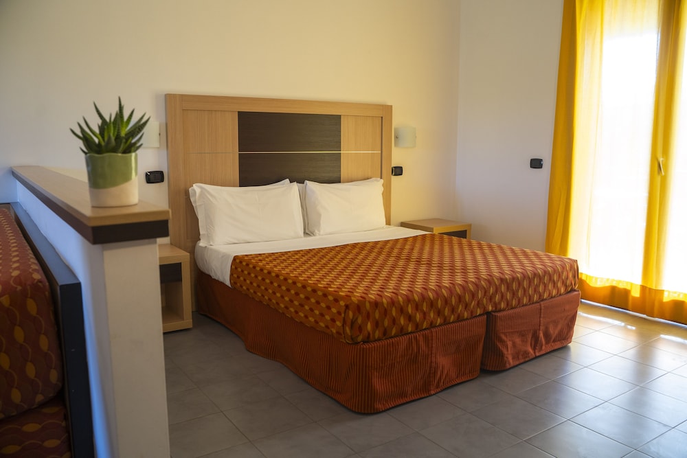 Classic Quadruple Room (4 adults) photo 3