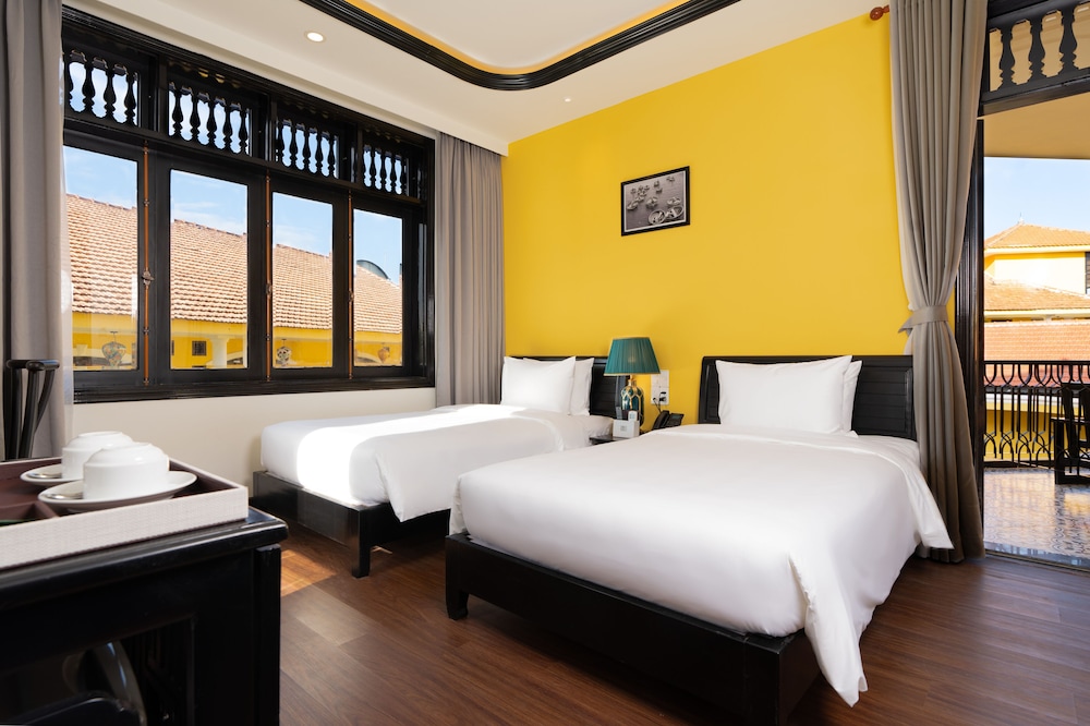 Deluxe Twin Room, 2 Twin Beds, Garden View - Photo 6