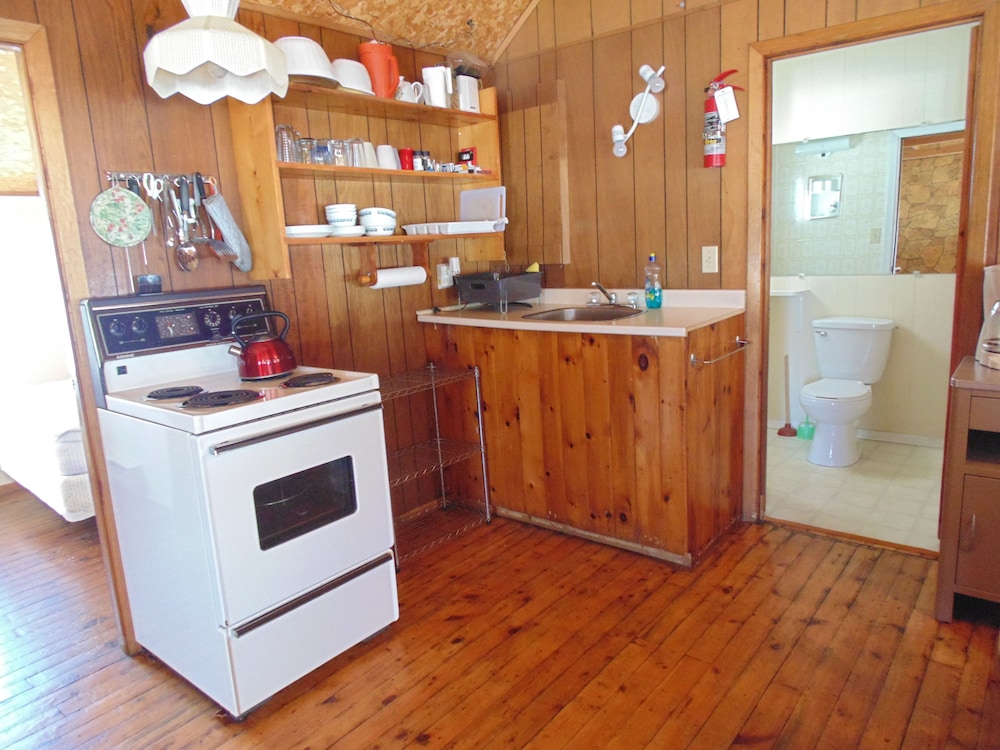 Cottage 5, 2 Bedrooms photo 2