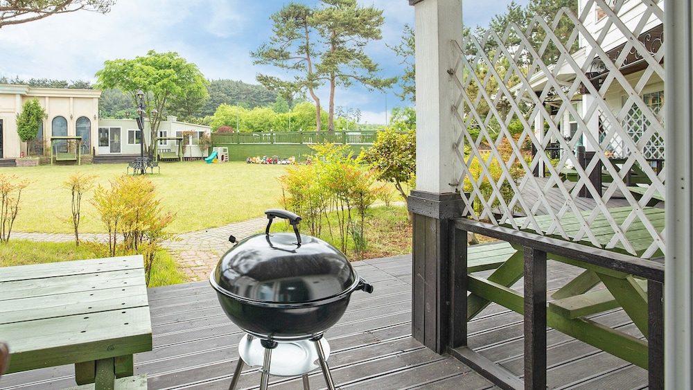 Apollo - Private BBQ (Max 4-person, Extra person charge on site more than 2-person) photo 3