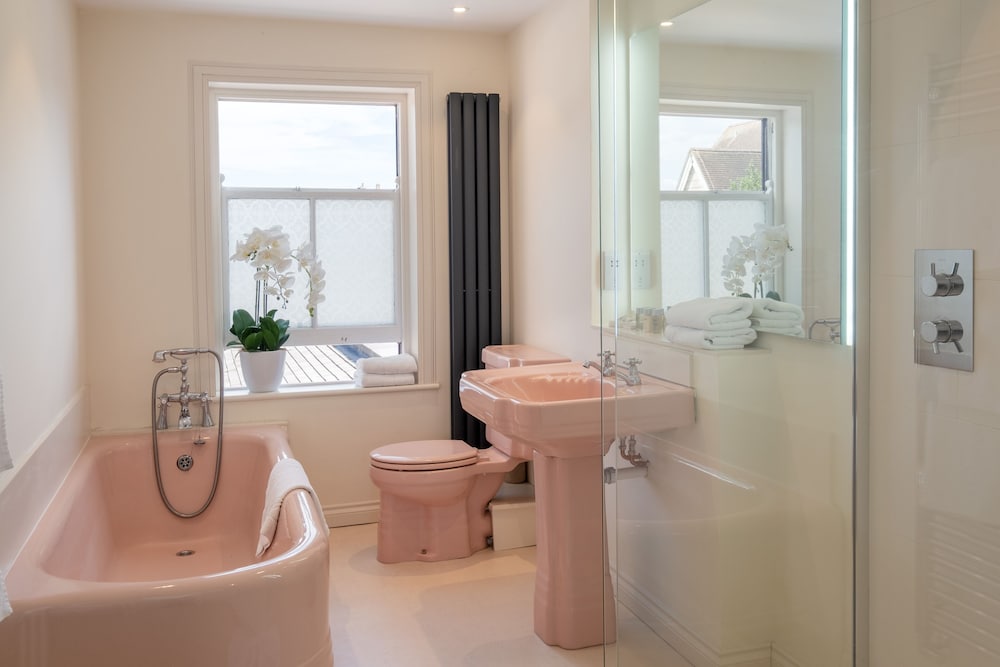 Superior Double Room, Ensuite photo 2