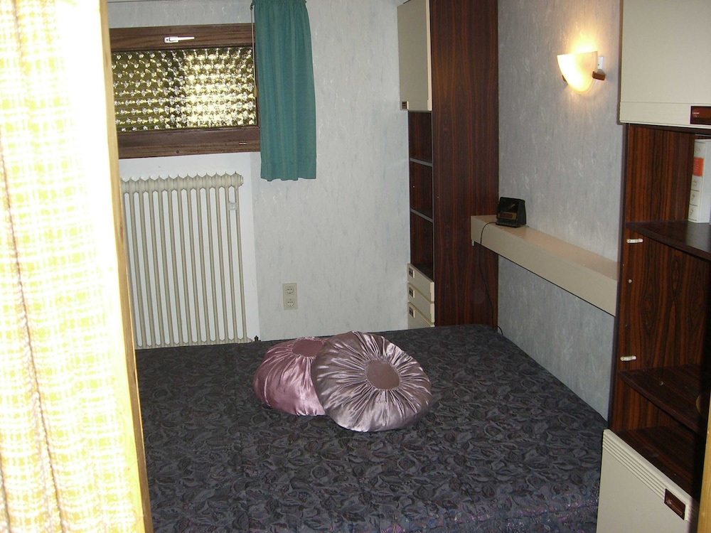 Apartment photo 2