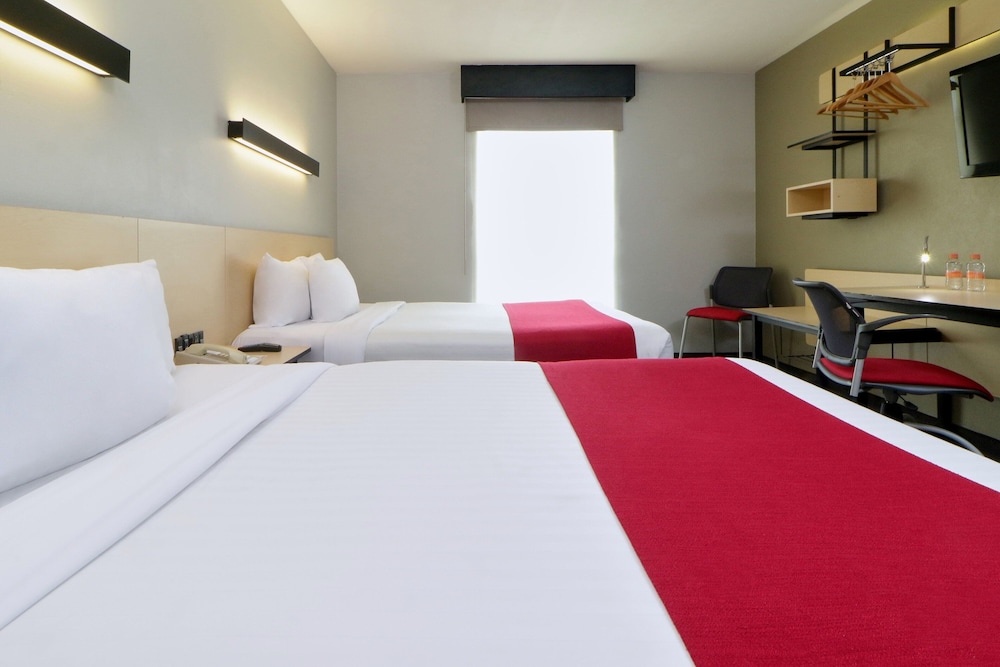 Room, 2 Double Beds photo 2