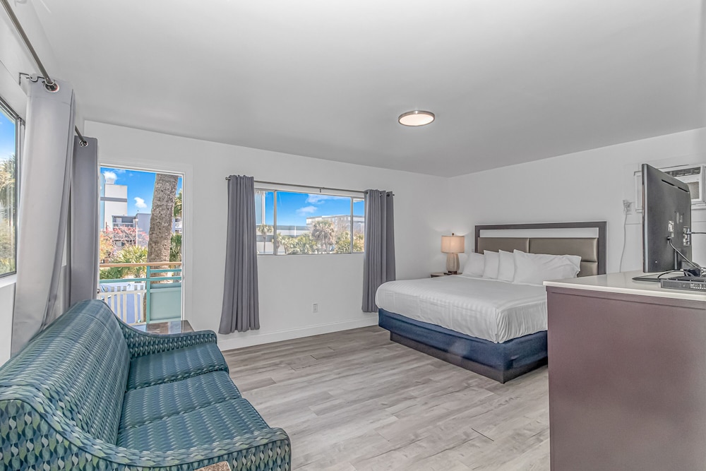 Comfort Suite, Multiple Beds, Kitchen photo 1
