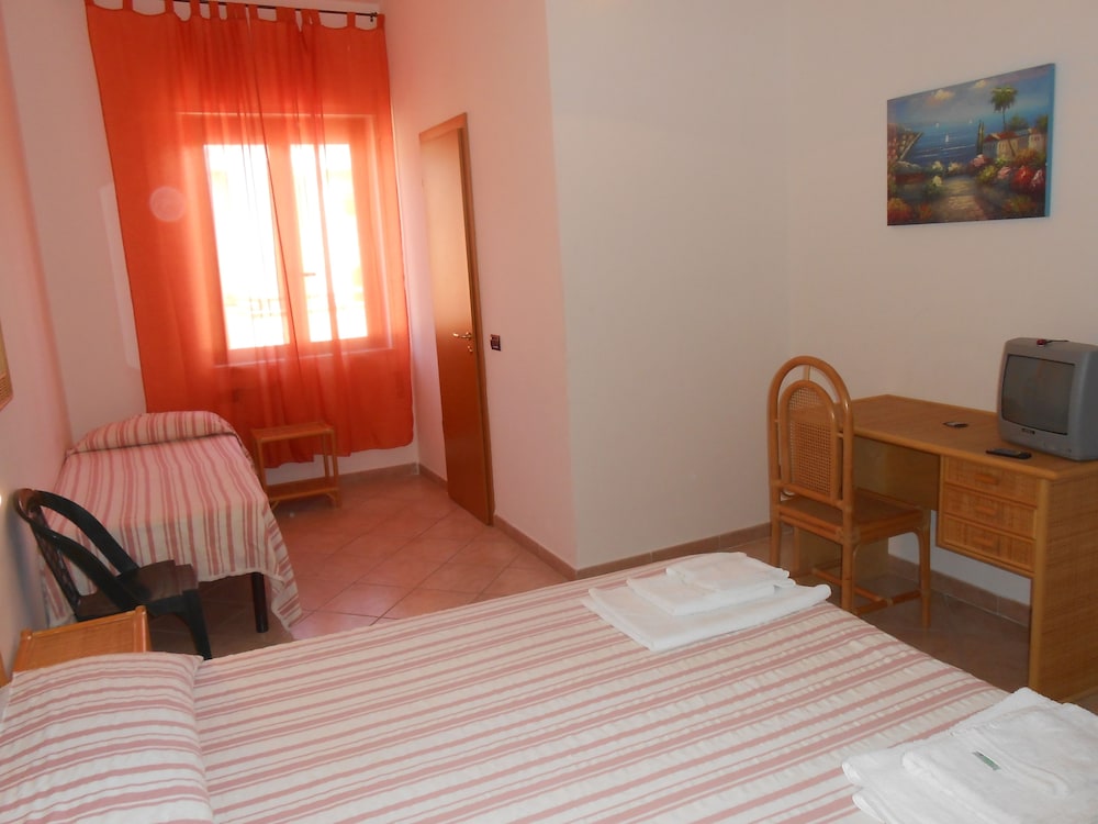 Triple Room, Hill View (14) photo 1