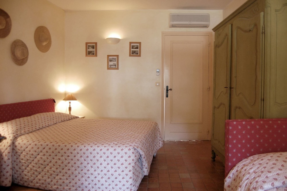 Classic Double Room photo 3